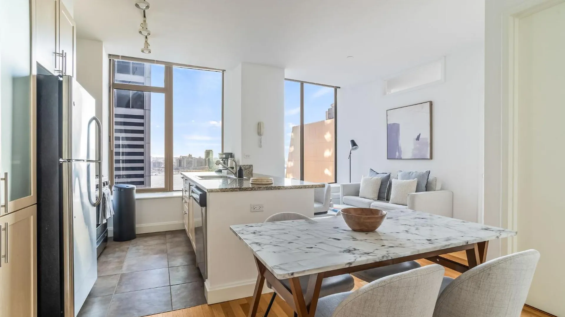 Downtown Modern Apartment With 3Br And 2Ba 纽约